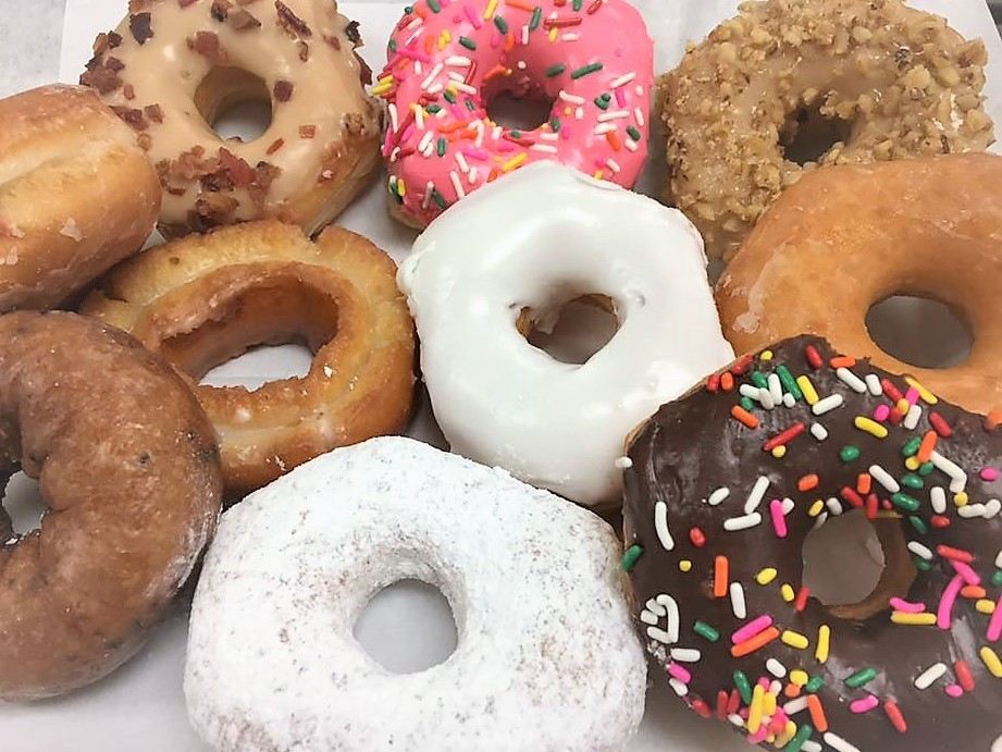 Scarlet's Donuts N. Gloster'