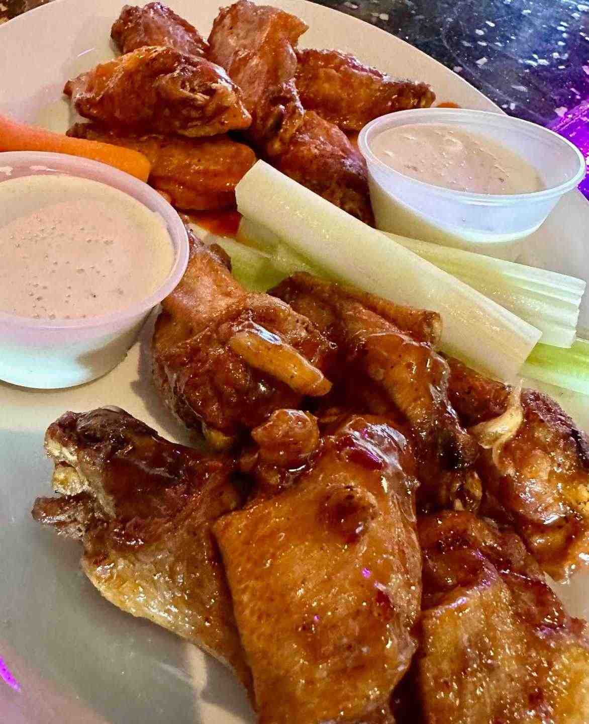 Holland's Bar & Grill'